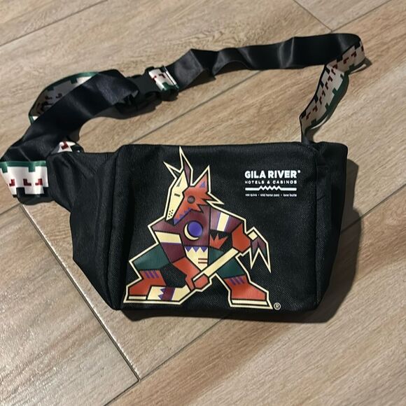 NEW Arizona Coyotes Fanny Pack - Picture 1 of 4